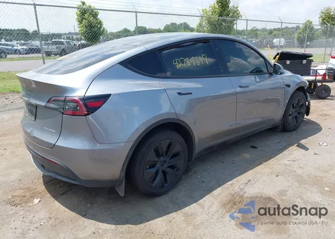 2025 Tesla Model Y Long Range Dual Motor All-Wheel Drive from USA, damaged, VIN 7SAYGDEE9SA359782
